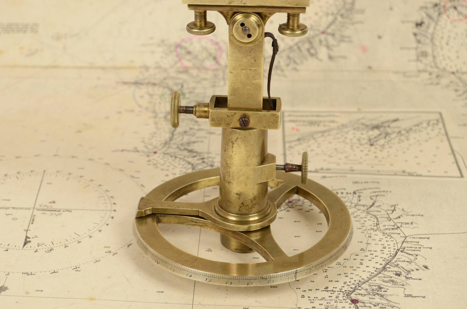 Antique measuring instruments/6968-Antique level