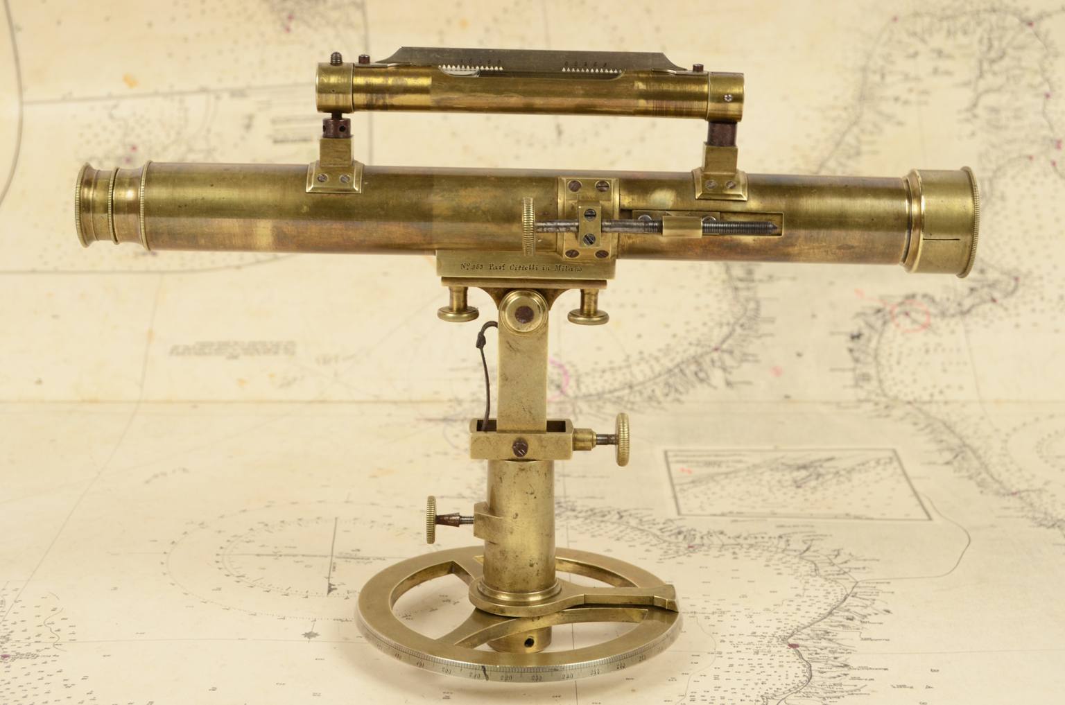 Antique measuring instruments/6968-Antique level