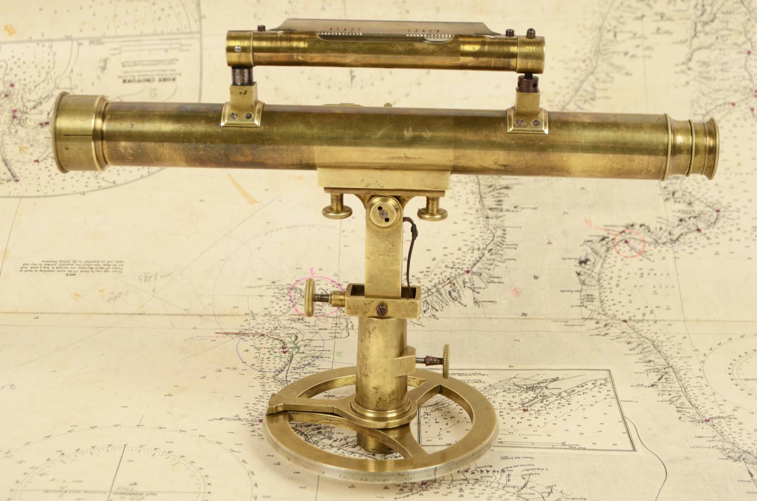 Antique measuring instruments/6968-Antique level