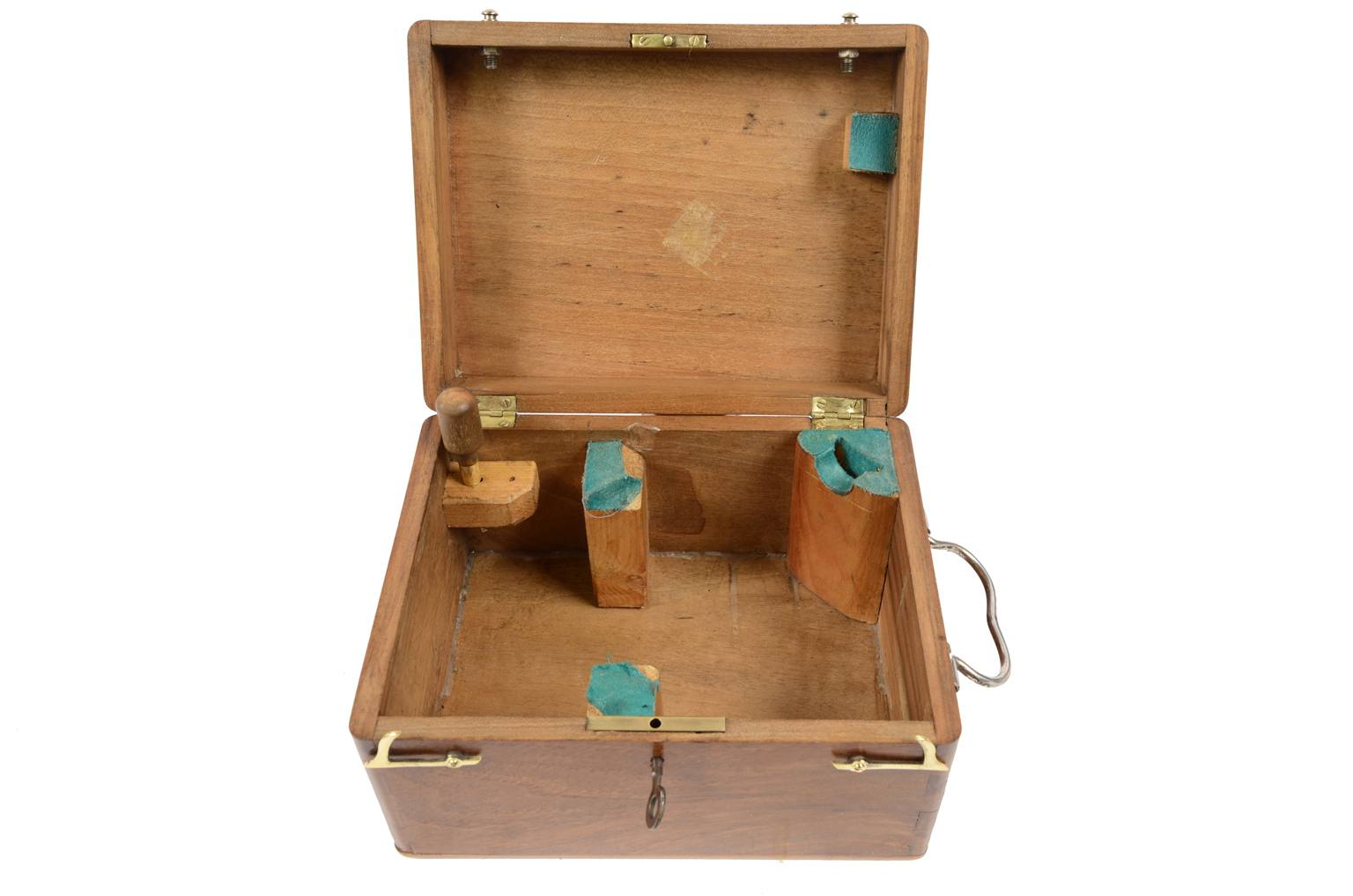 Strumenti di misura antichi/6969-Livello antico