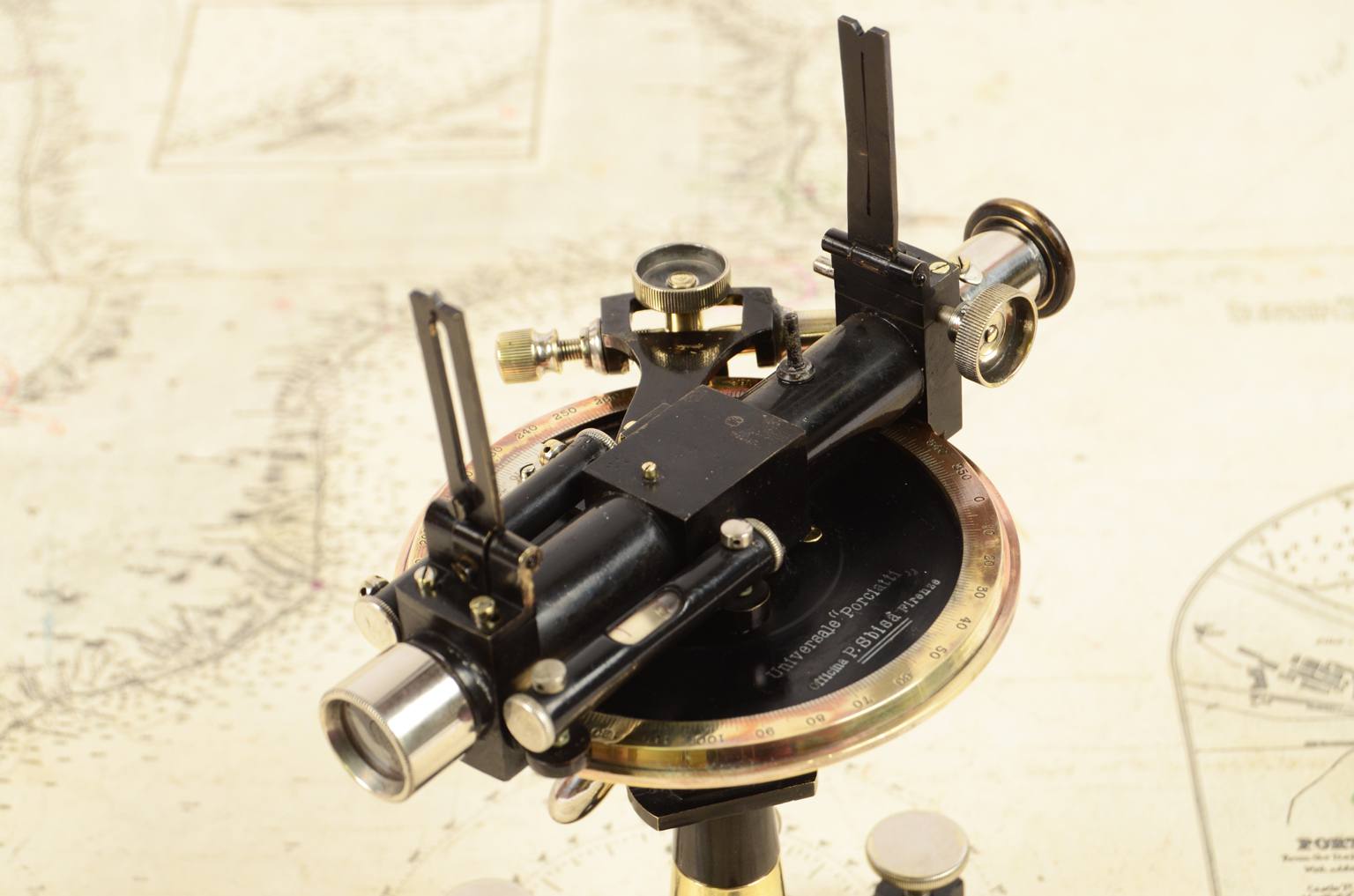 Strumenti di misura antichi/6969-Livello antico