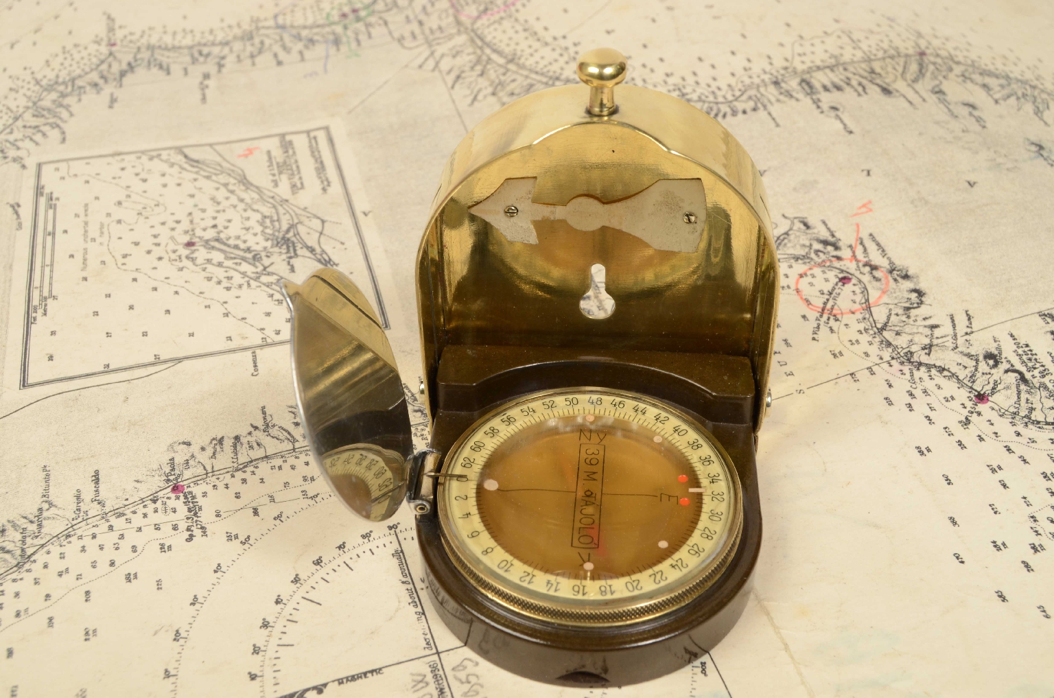 Antique compasses/7047-Magntica Compass