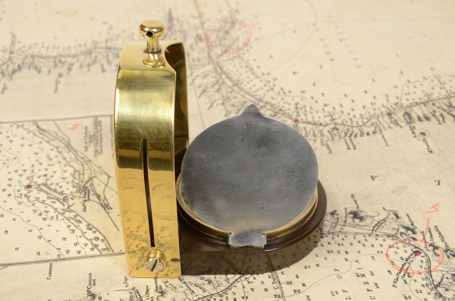 Antique compasses/7047-Magntica Compass