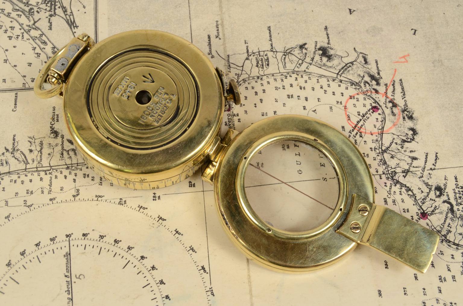 Antique compasses/7059-Compass WWII