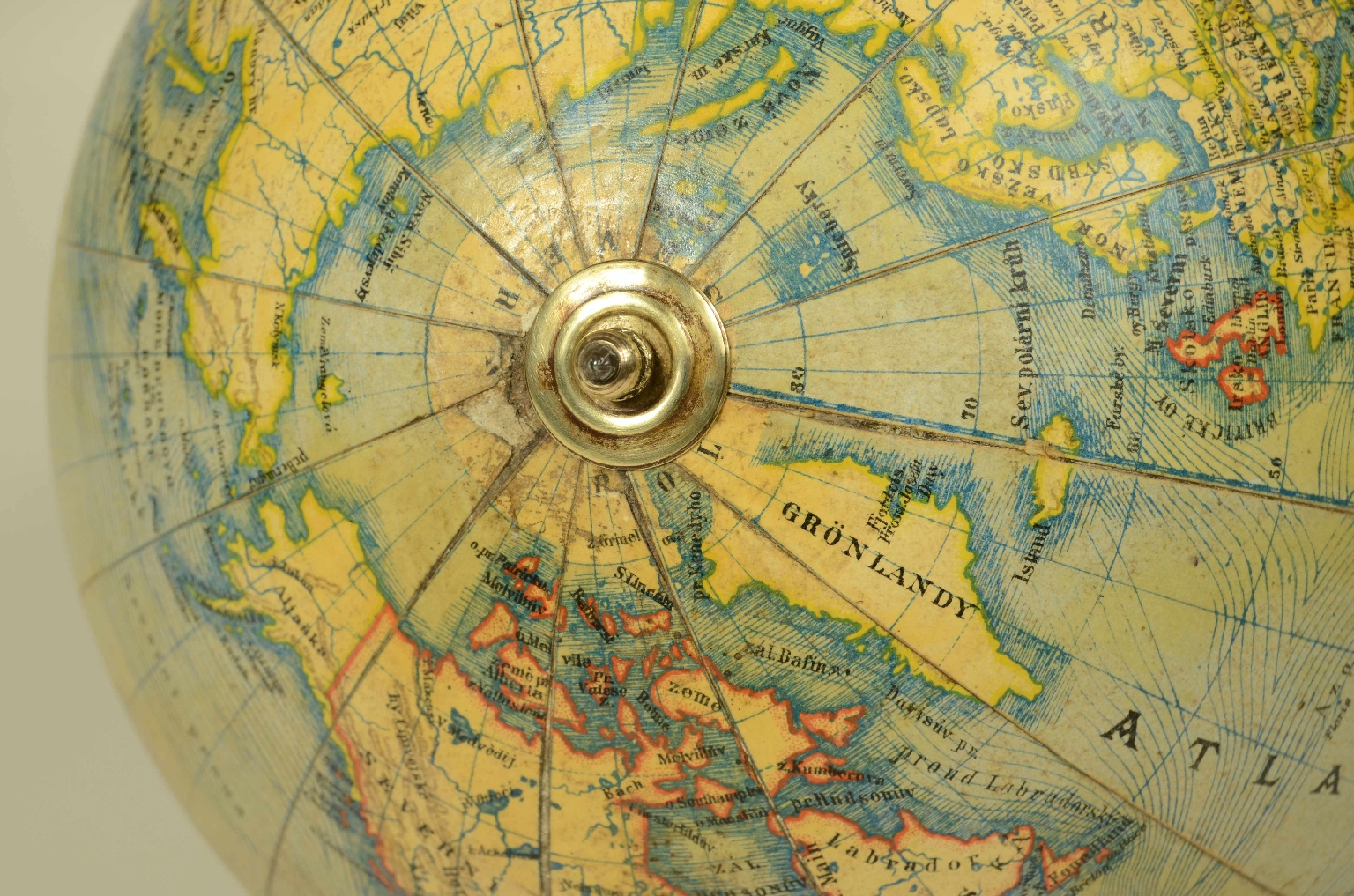 Antique globes-world maps/708-Terrestrial Globe