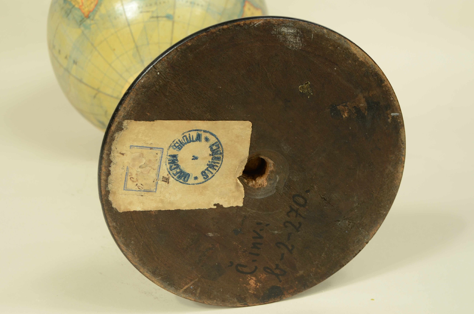 Antique globes-world maps/708-Terrestrial Globe