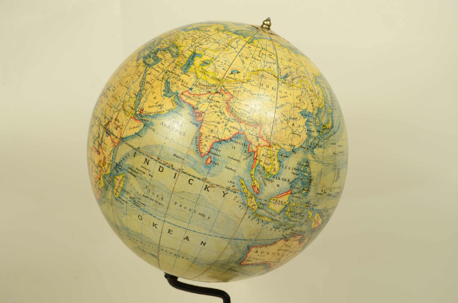 Antique globes-world maps/708-Terrestrial Globe