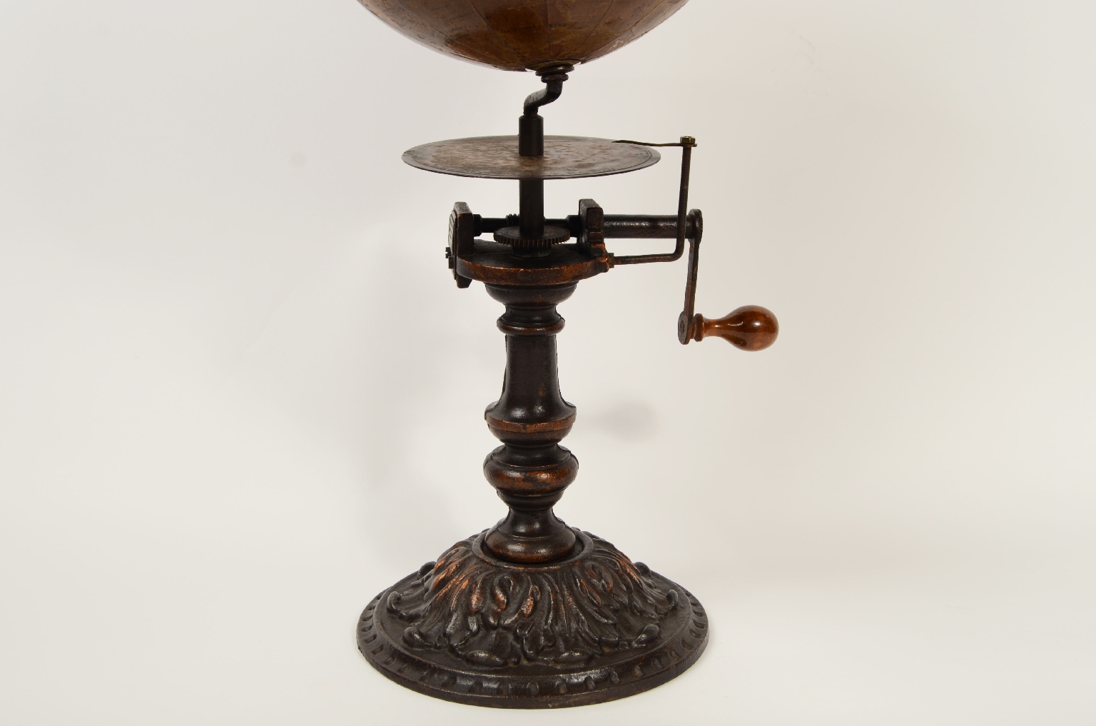 Antique globes-world maps/710-Lunar