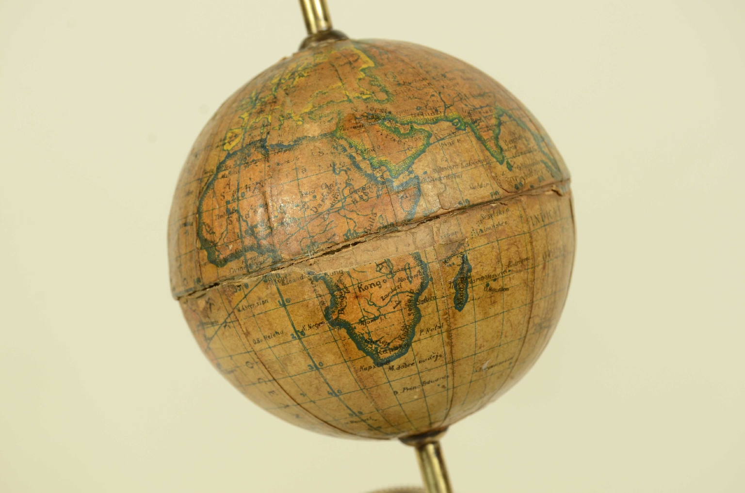 Antique astronomical instruments/711-Mechanical Planetarium