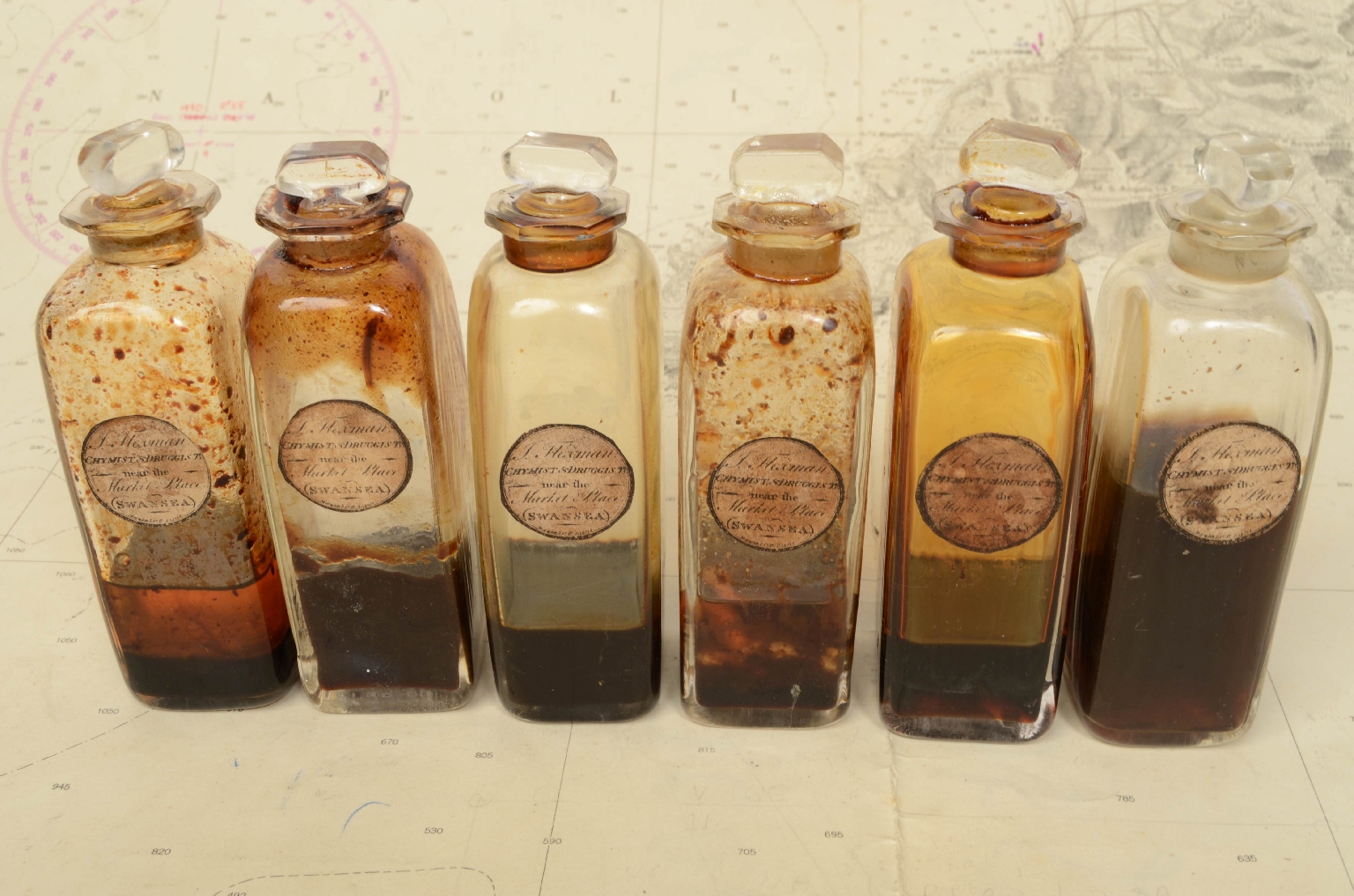 Strumenti medici d'epoca/7136-Farmacia di Bordo