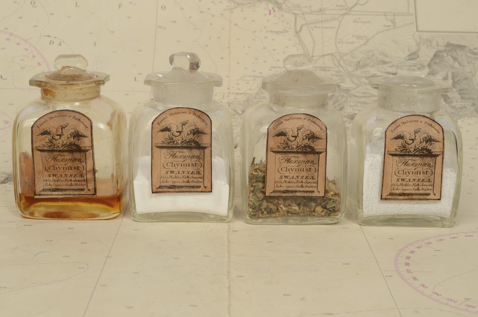 Strumenti medici d'epoca/7136-Farmacia di Bordo