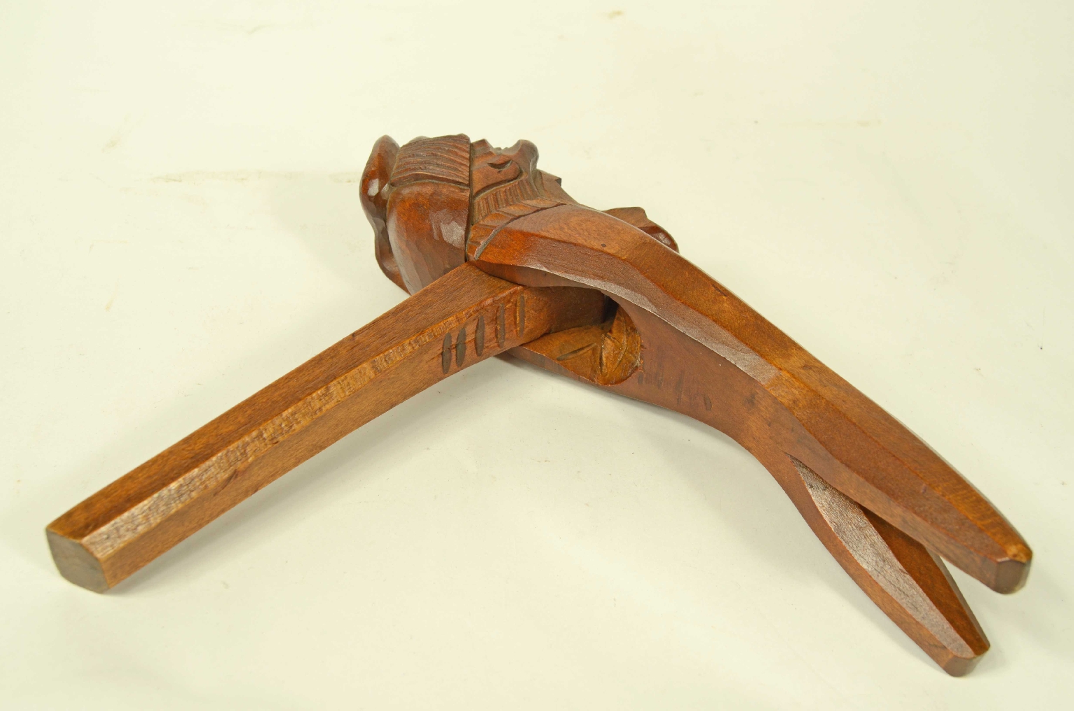 Peculiarity/716-Nutcracker