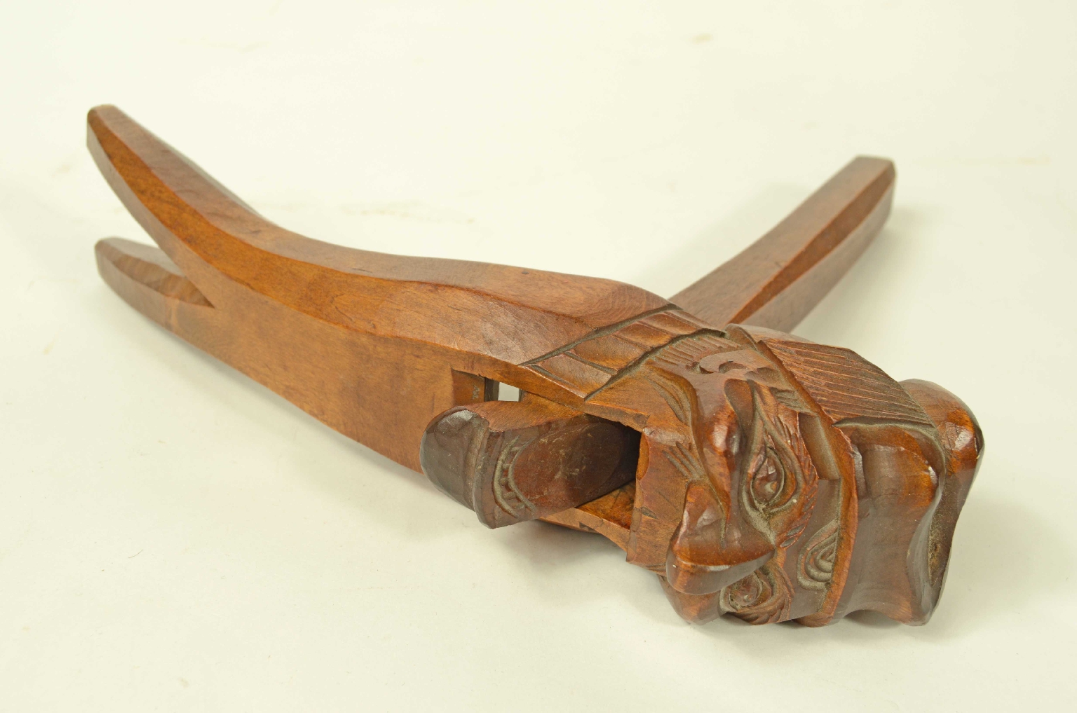 Peculiarity/716-Nutcracker