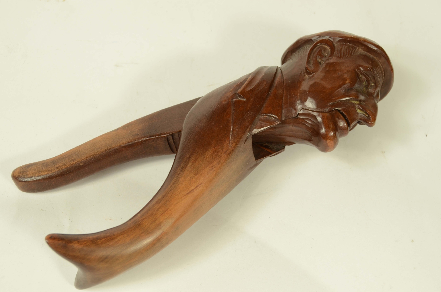 Peculiarity/717-Nutcracker