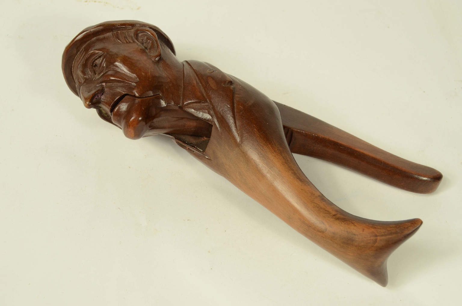 Peculiarity/717-Nutcracker