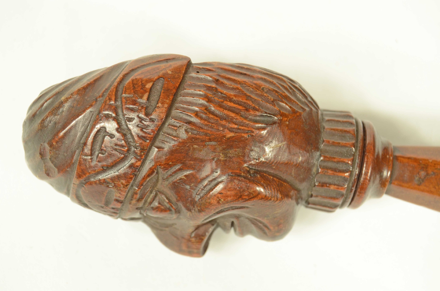 Peculiarity/718-Nutcracker