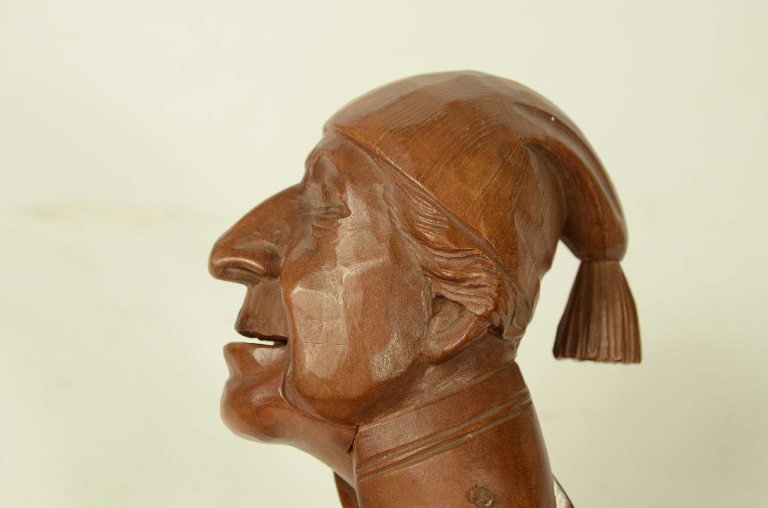 Peculiarity/719-Nutcracker