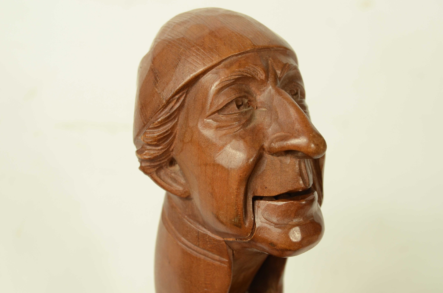 Peculiarity/719-Nutcracker