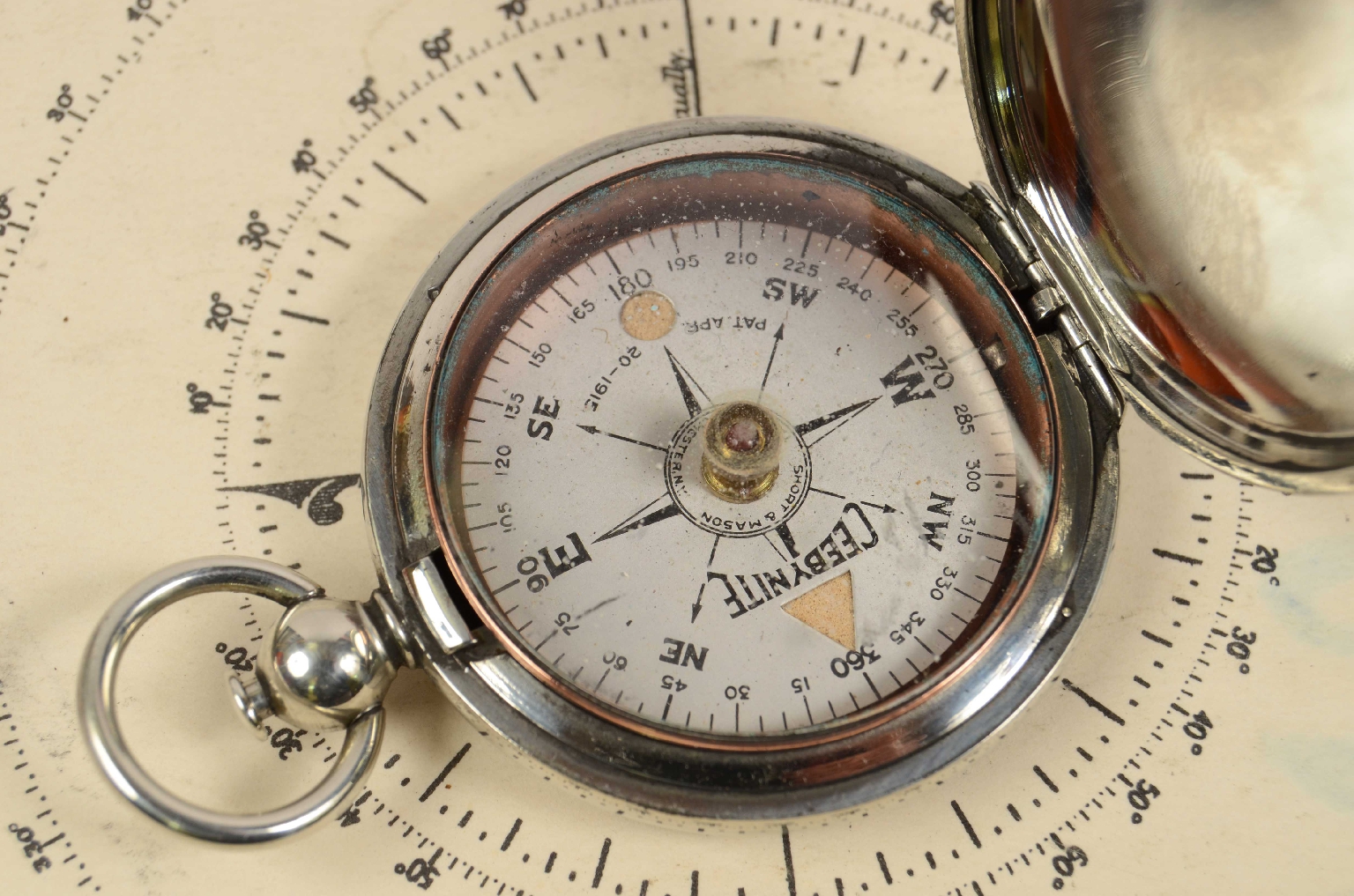 Antique compasses/7206-Pocket Compass