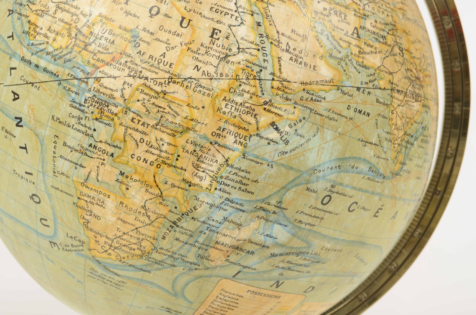 Antique globes-world maps/7219e-Terrestrial Globe