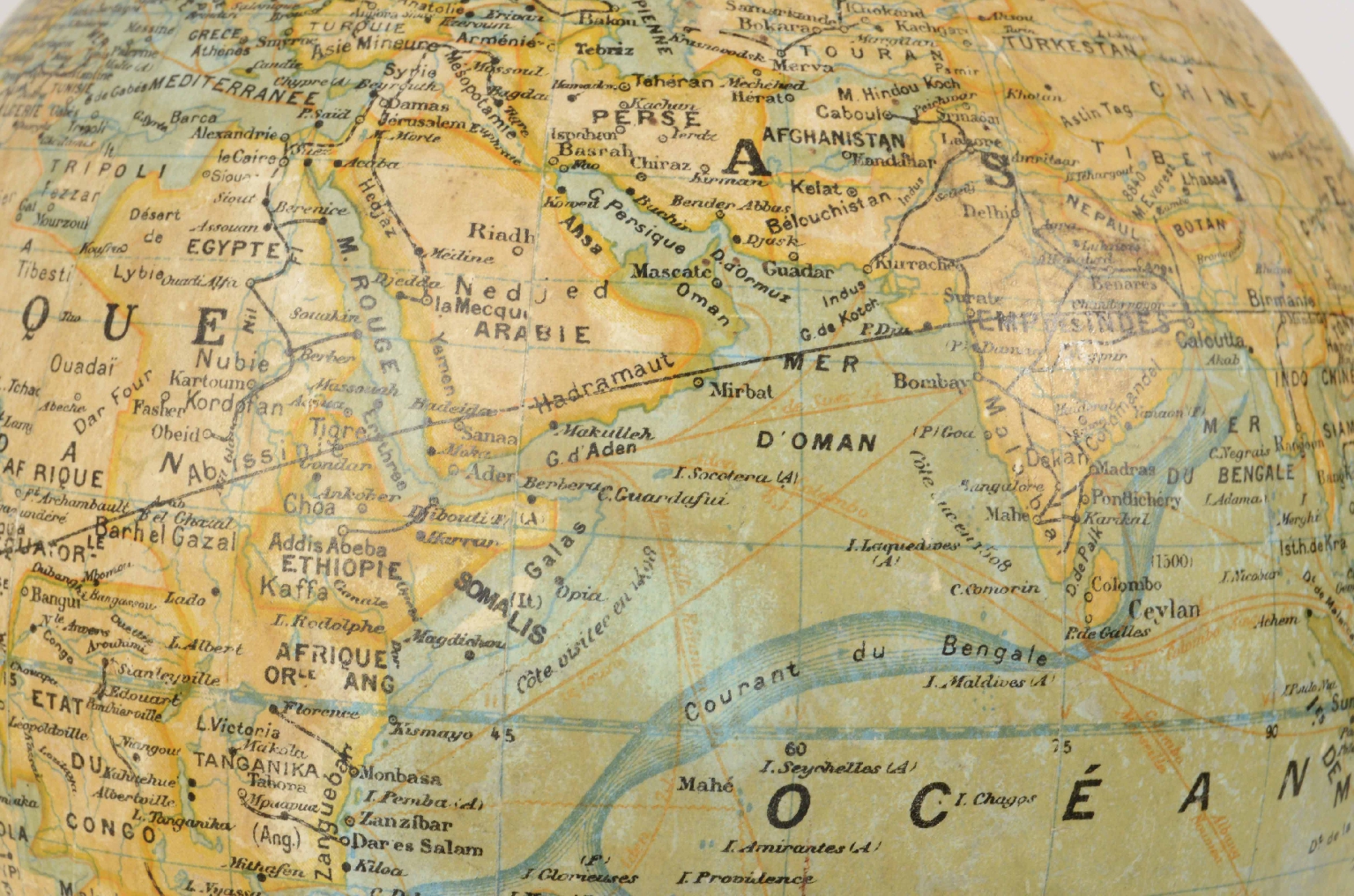 Antique globes-world maps/7219e-Terrestrial Globe