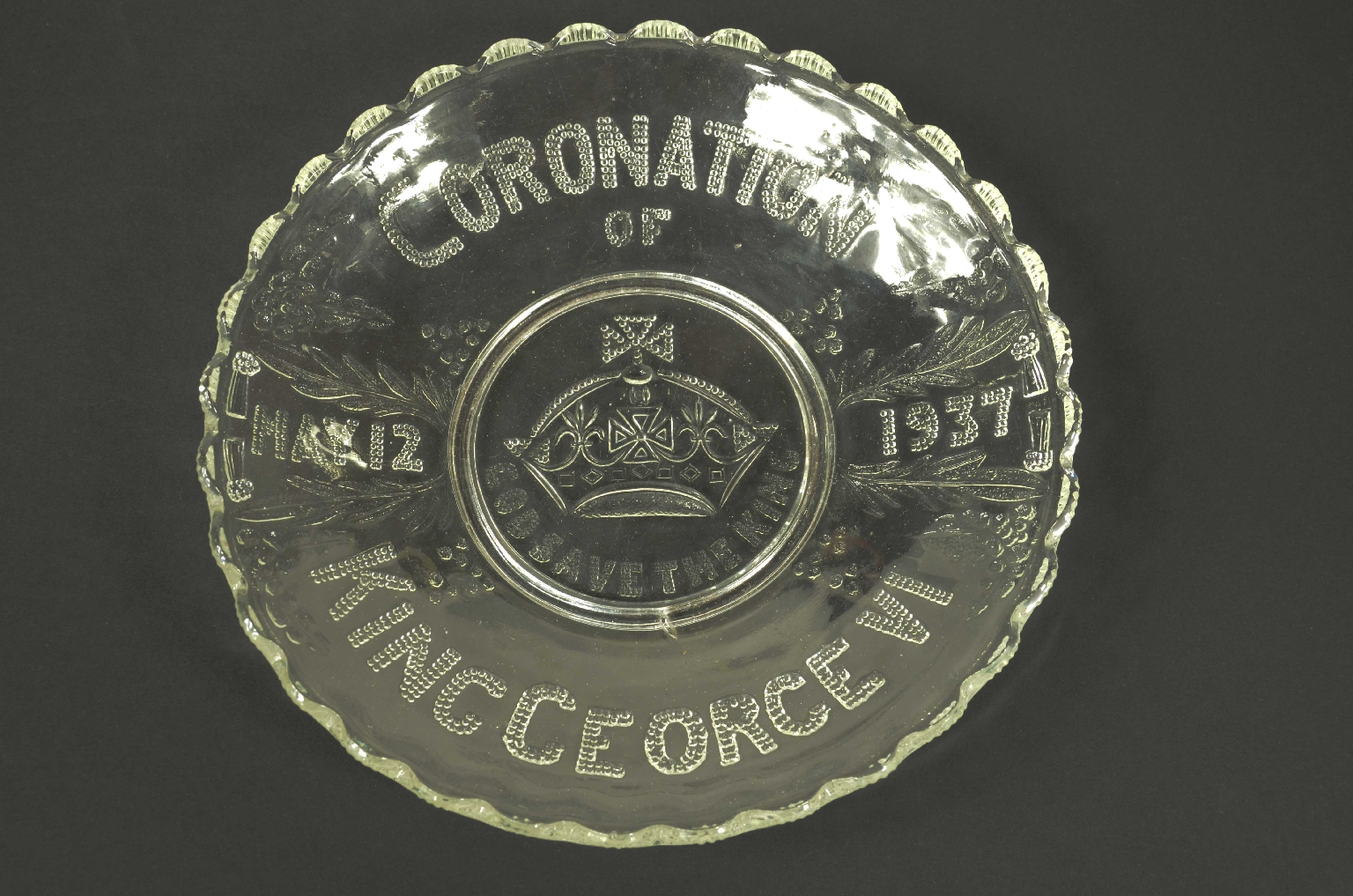 Curiosit&agrave;/730-Piatto Commemorativo