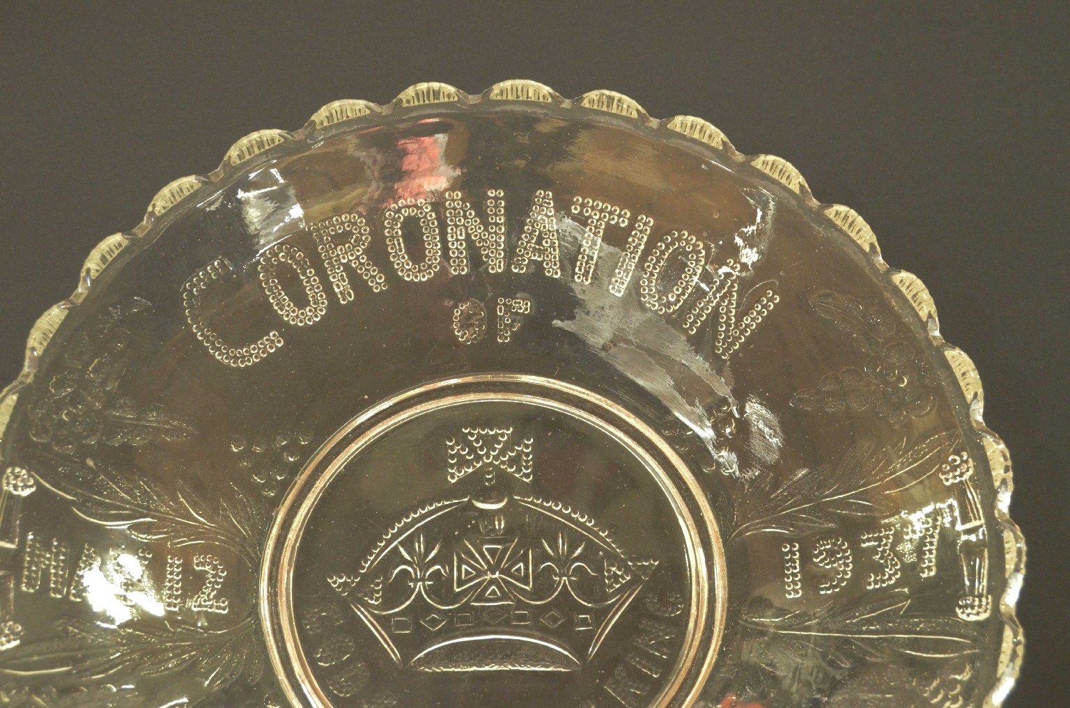 Peculiarity/730-Commemorative Plate