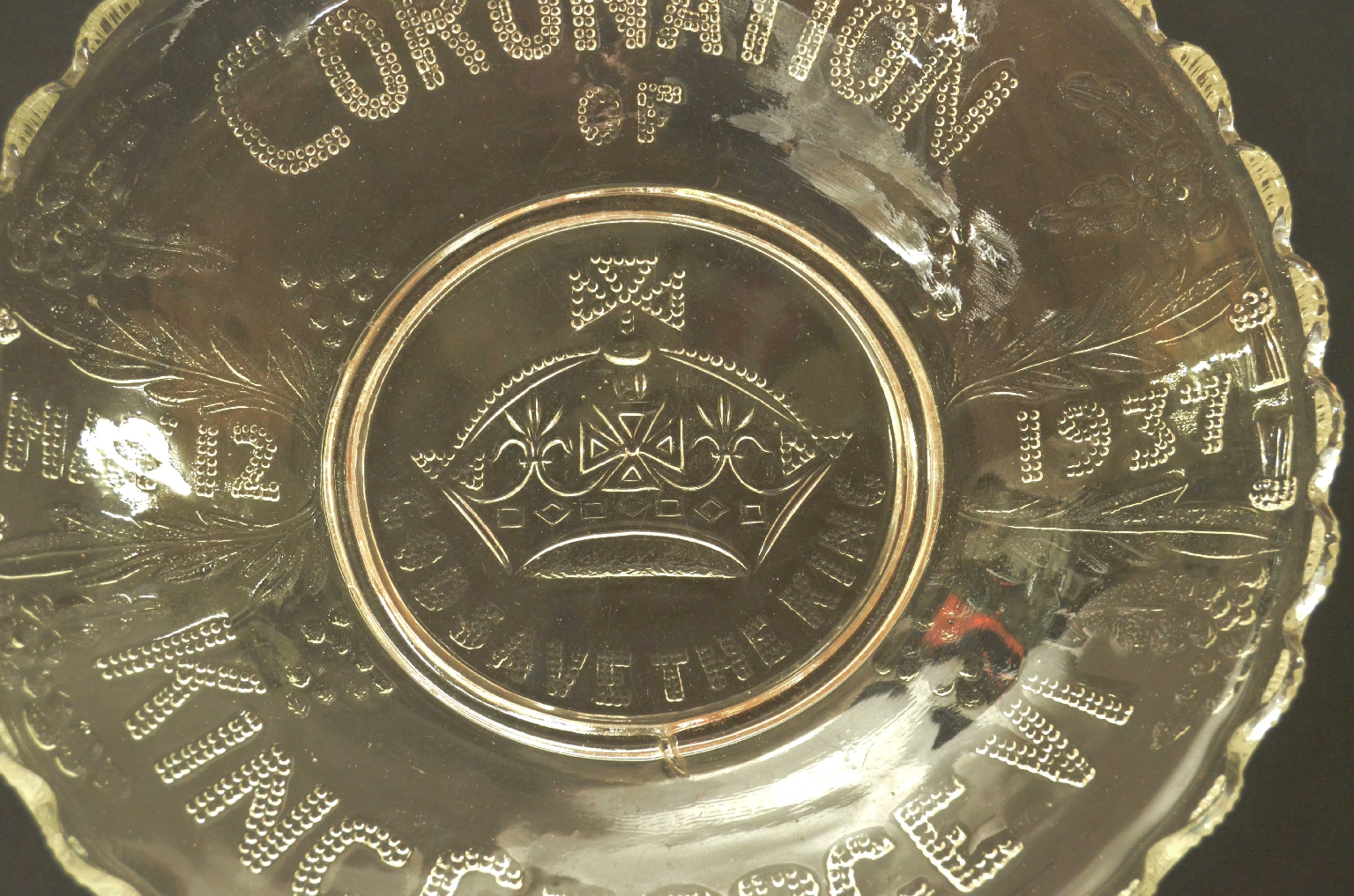 Peculiarity/730-Commemorative Plate