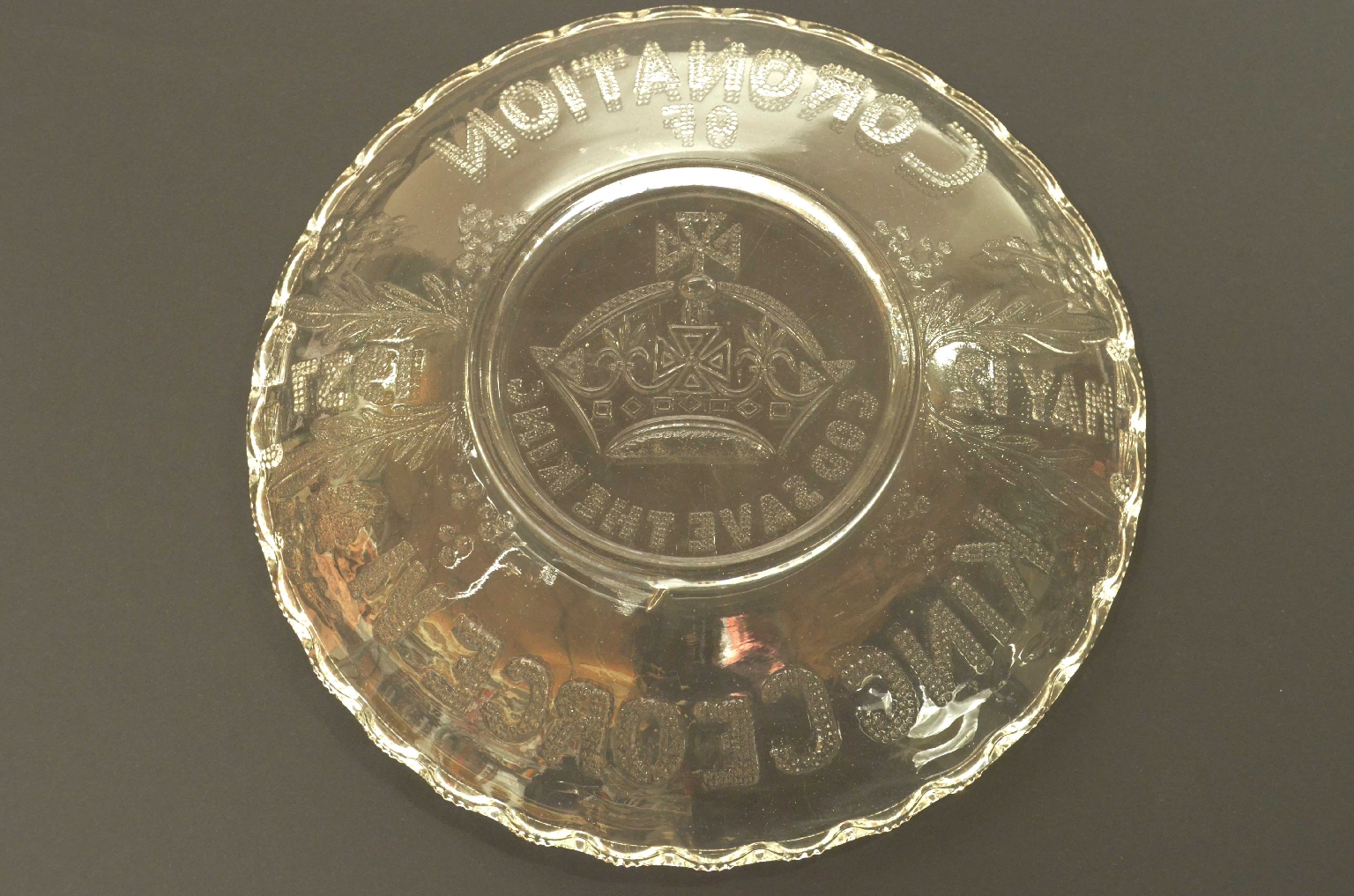 Peculiarity/730-Commemorative Plate