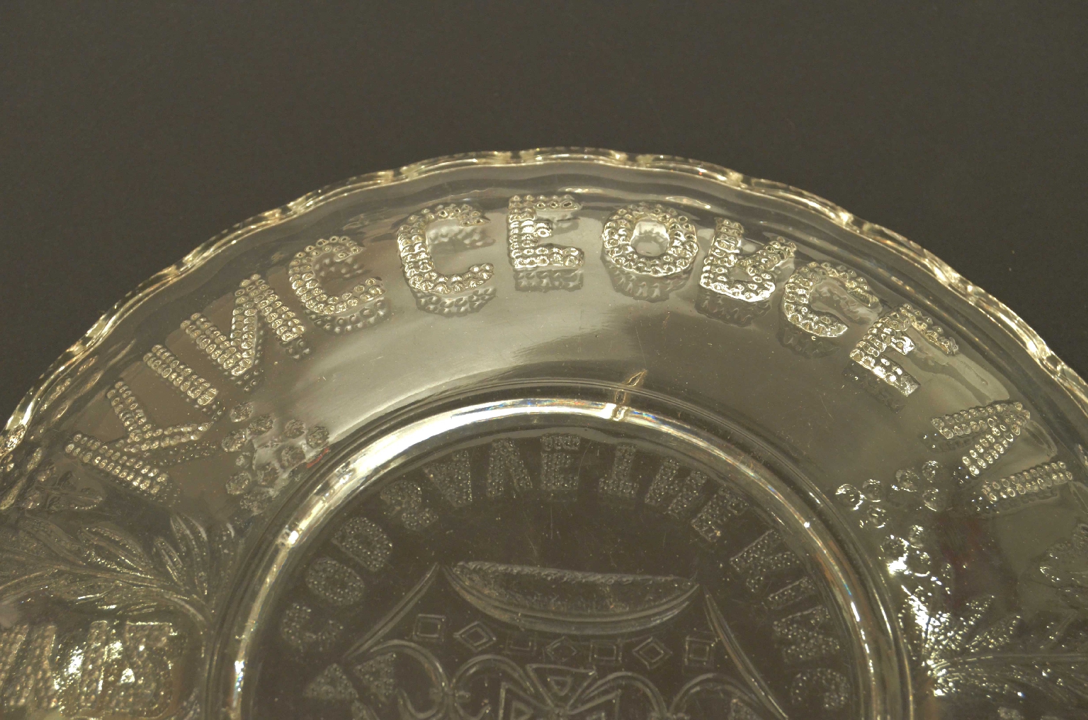 Peculiarity/730-Commemorative Plate