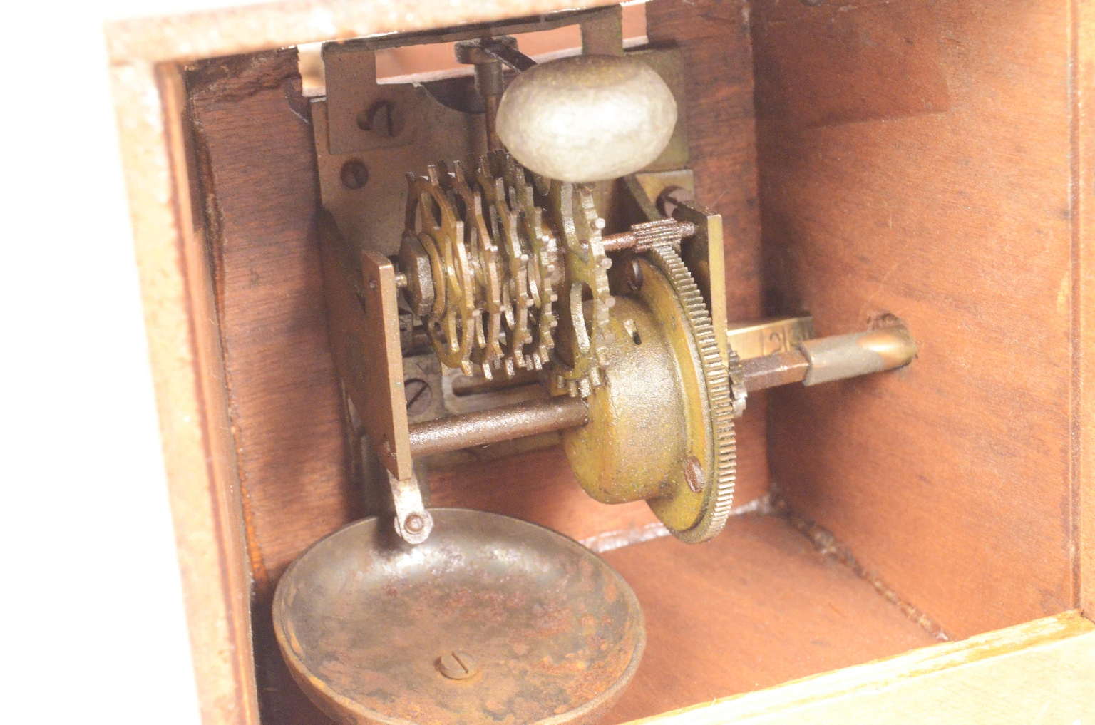 Antique measuring instruments/7319a-Antique Metronome