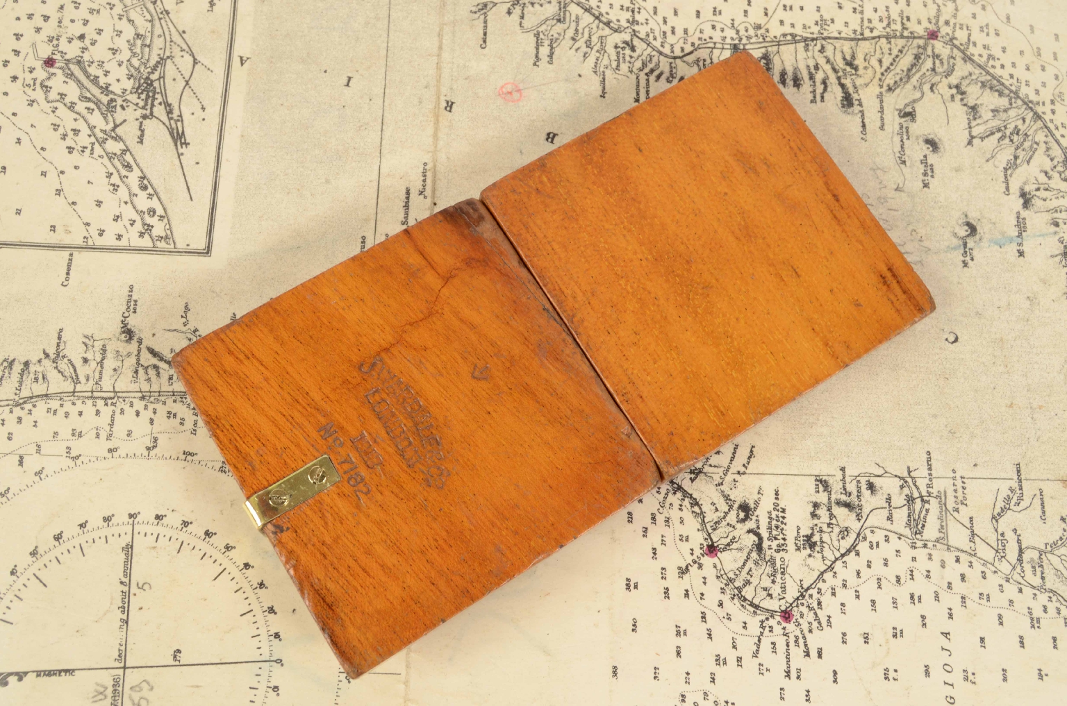 Antique compasses/7361-Pocket Compass