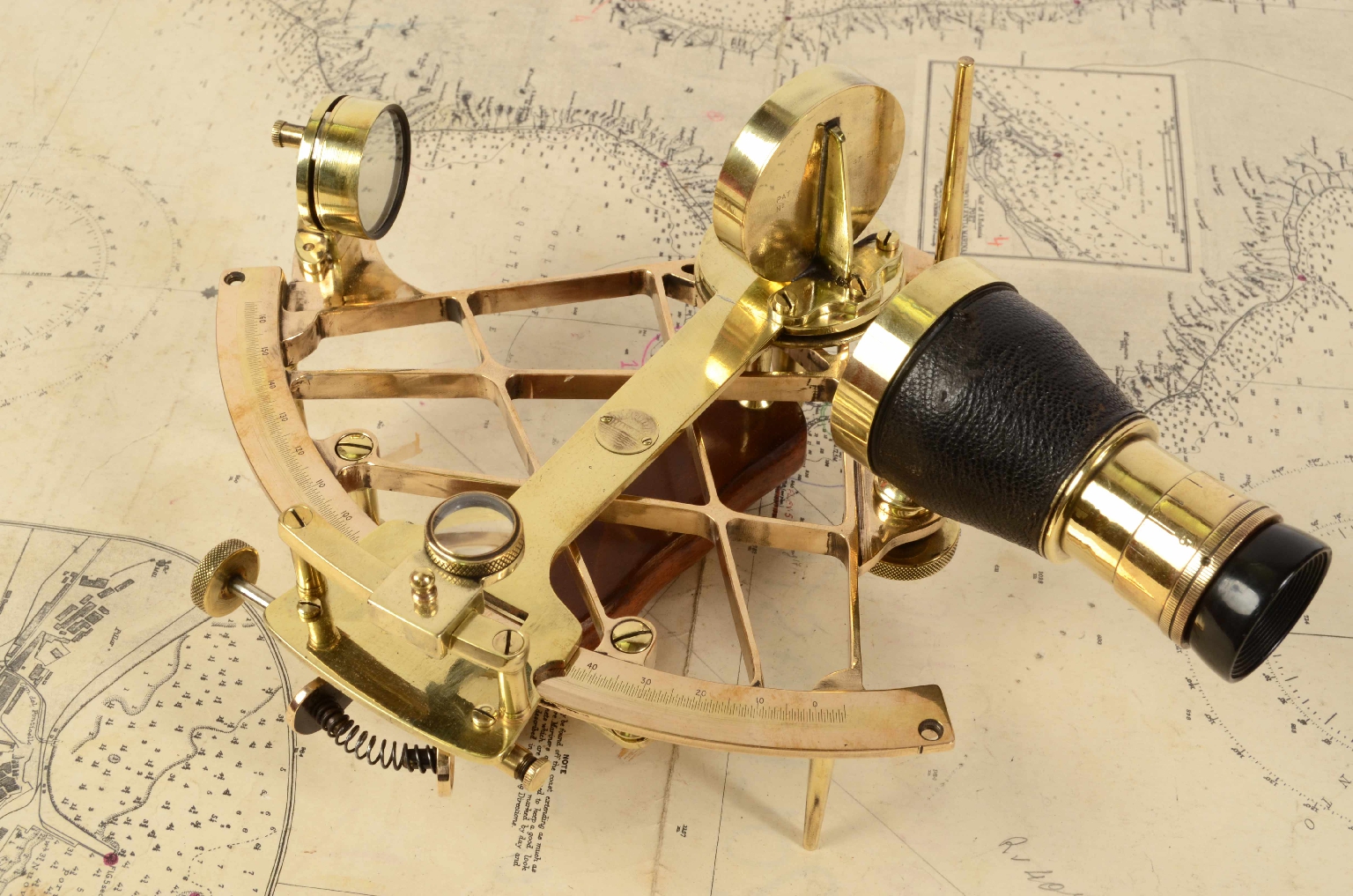 Antiquariato nautico/7370-Sestante Antico