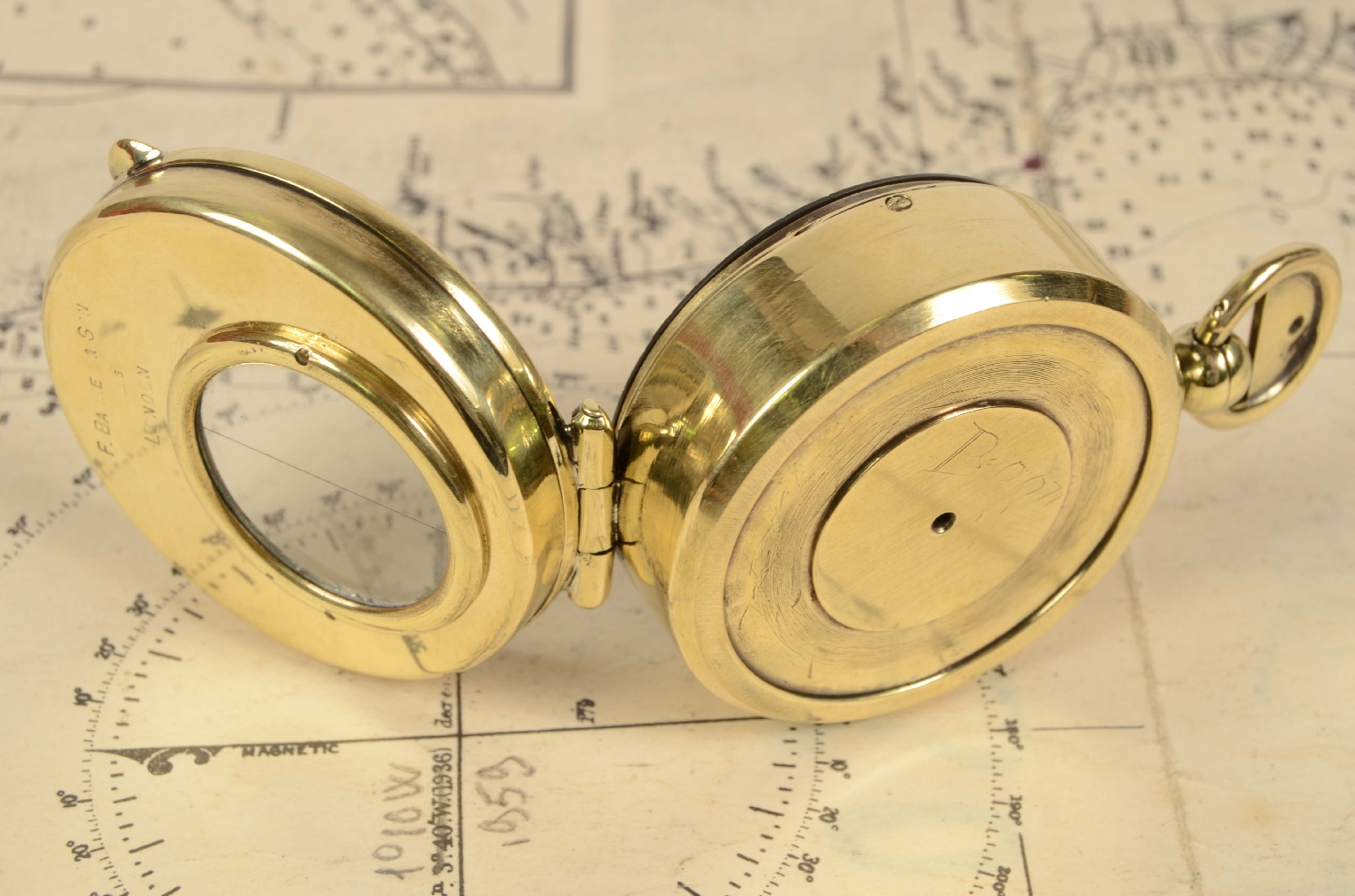 Antique compasses/7374-Pocket Compass