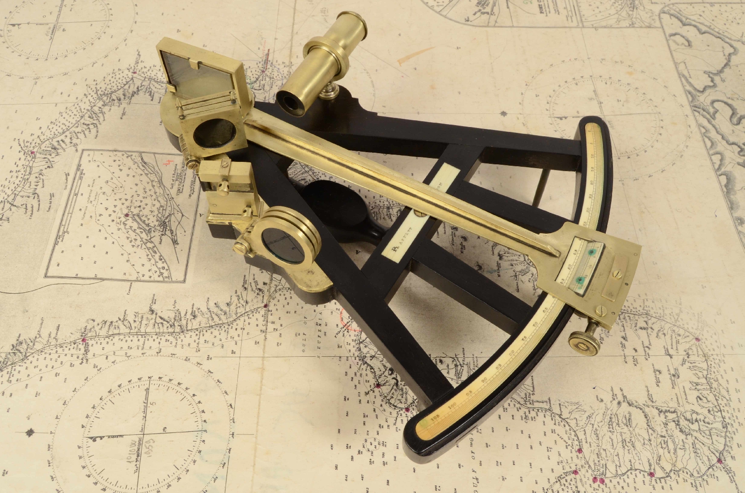 Nautical antiques/7384-Octant