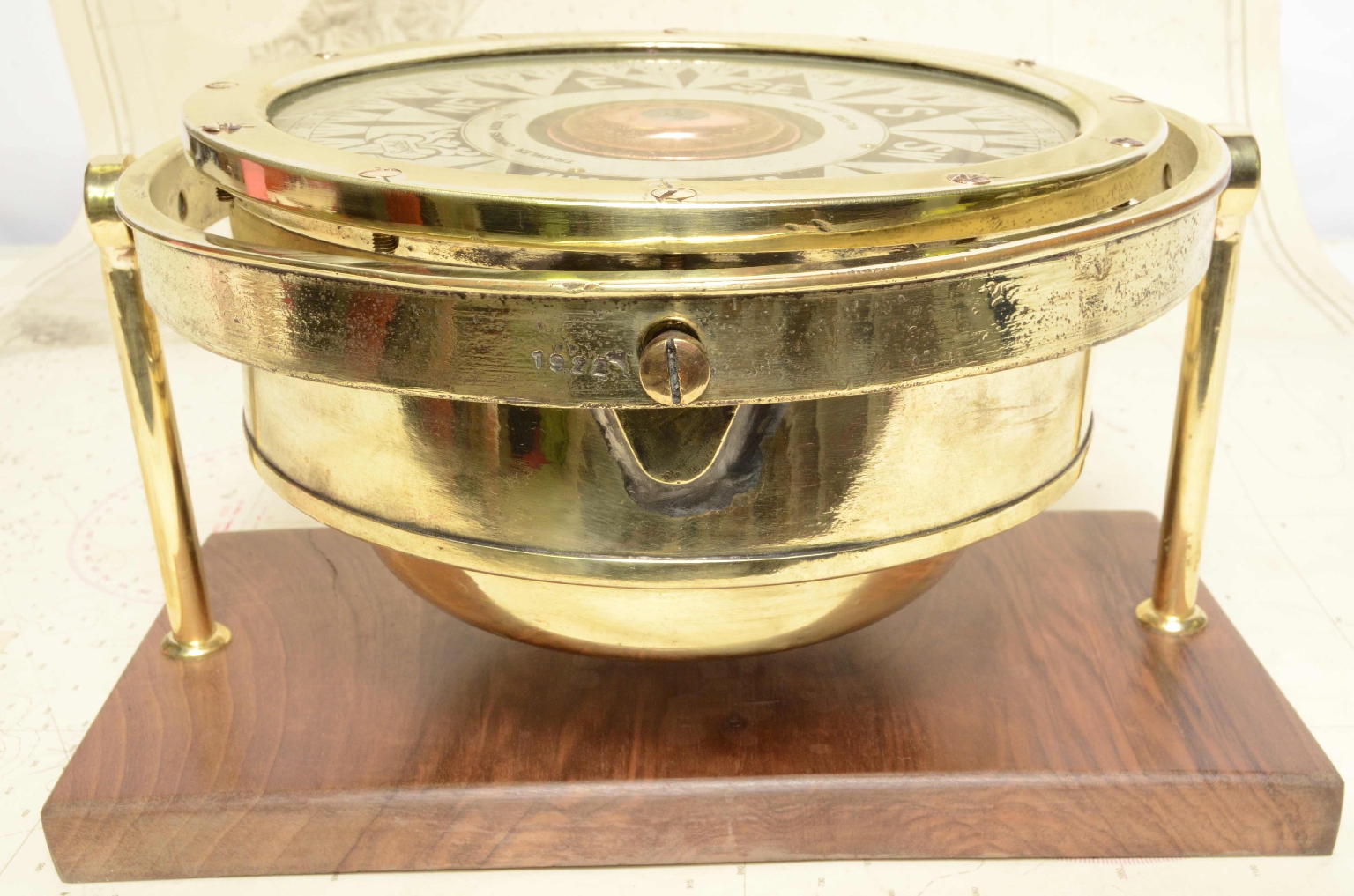 Antique compasses/7451-Large Nautical Compass
