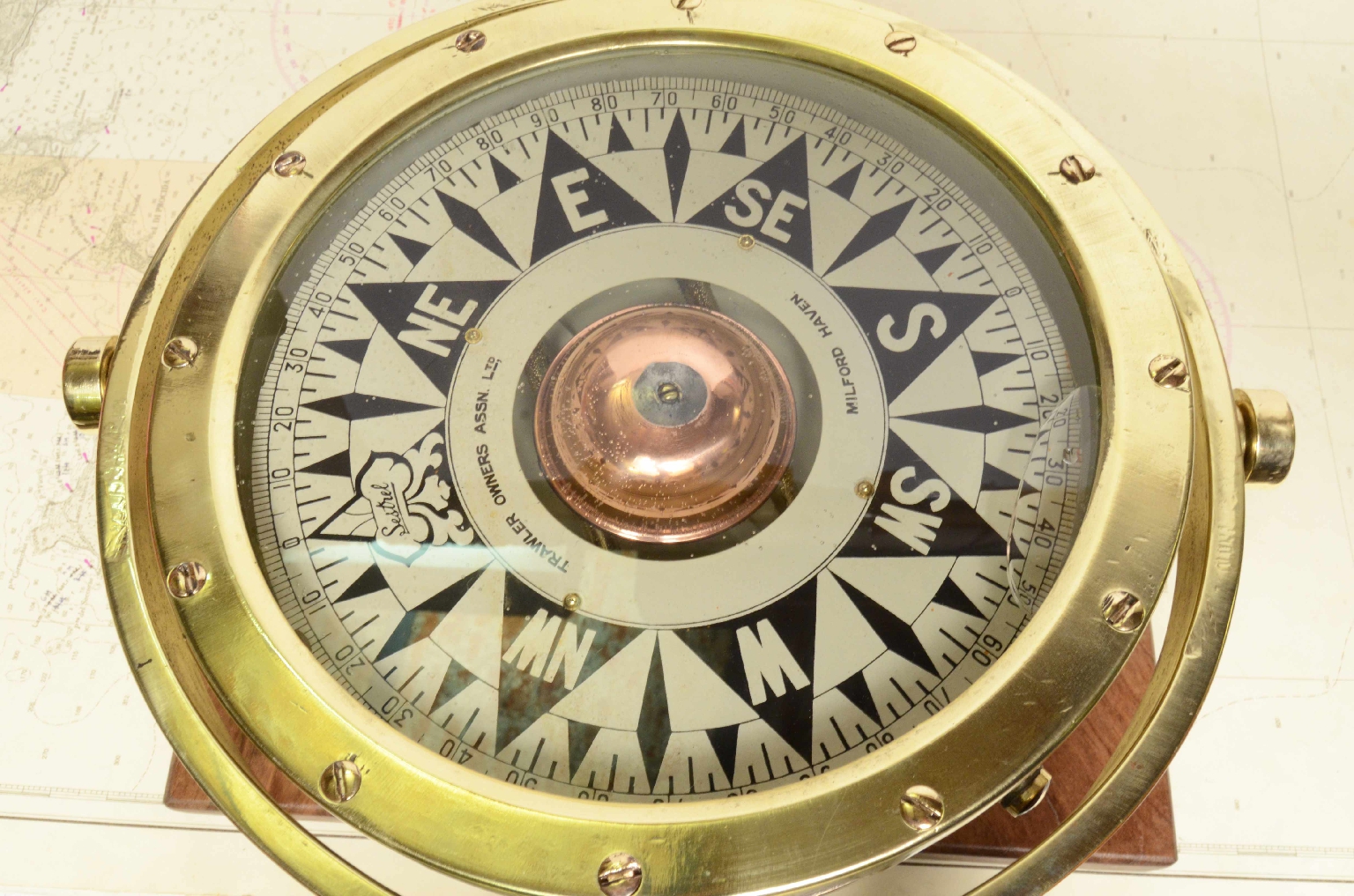 Antique compasses/7451-Large Nautical Compass