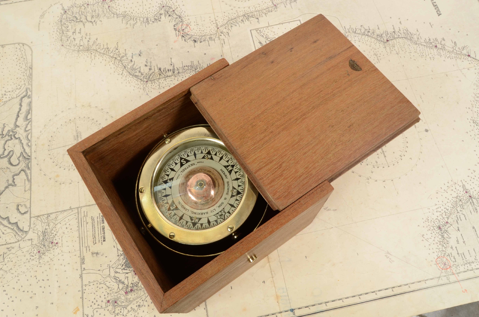 Antique compasses/7510-Nautical Compass