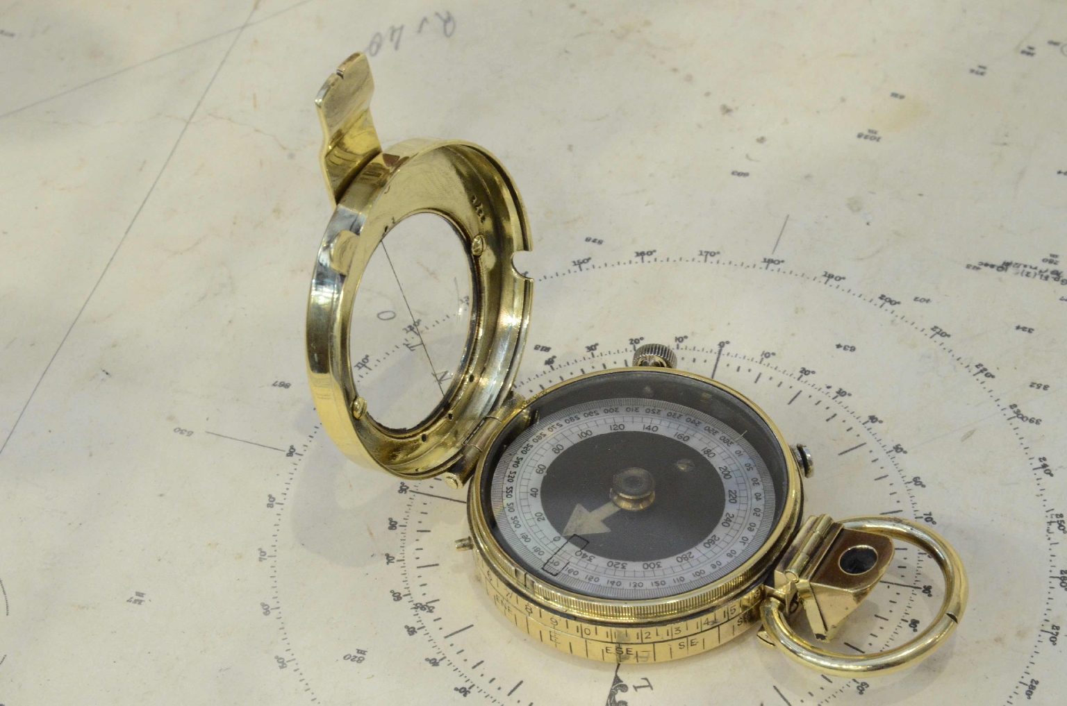 Bussole antiche/7581-Bussola Prismatica