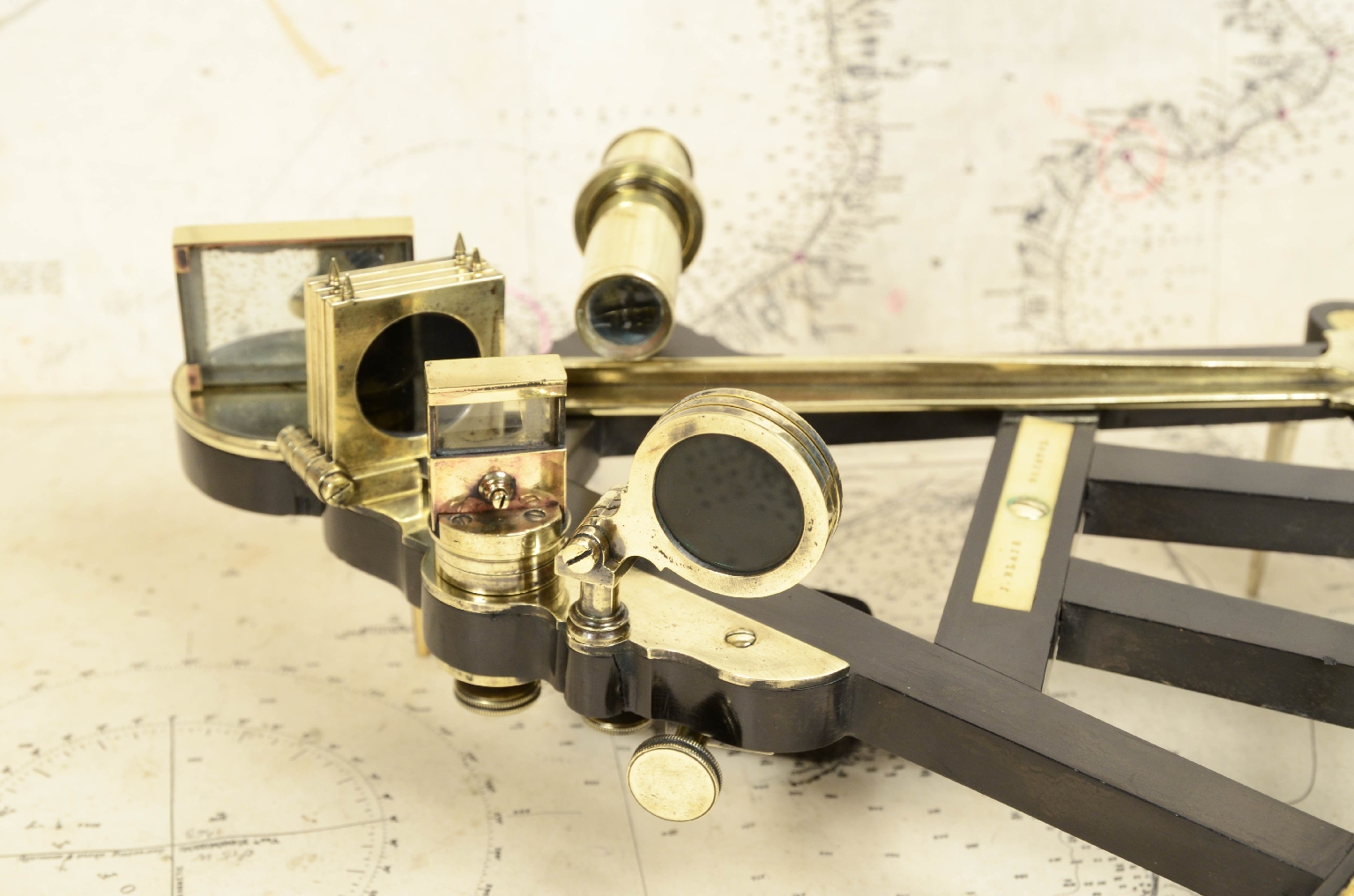 Nautical antiques/7691-Antique Octant