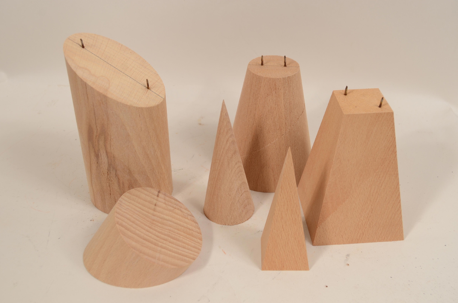 Strumenti di misura antichi/7711-Solidi Geometrici