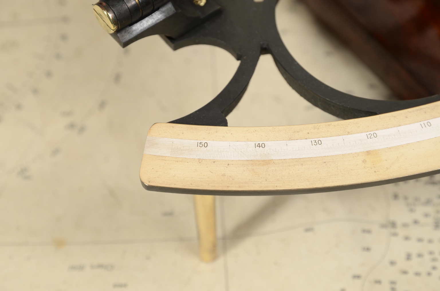 Nautical antiques/7932-Antique Sextant