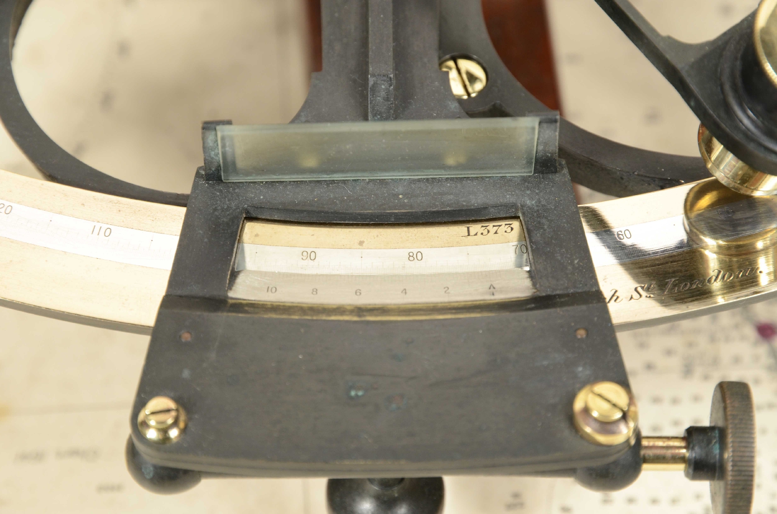 Nautical antiques/7932-Antique Sextant