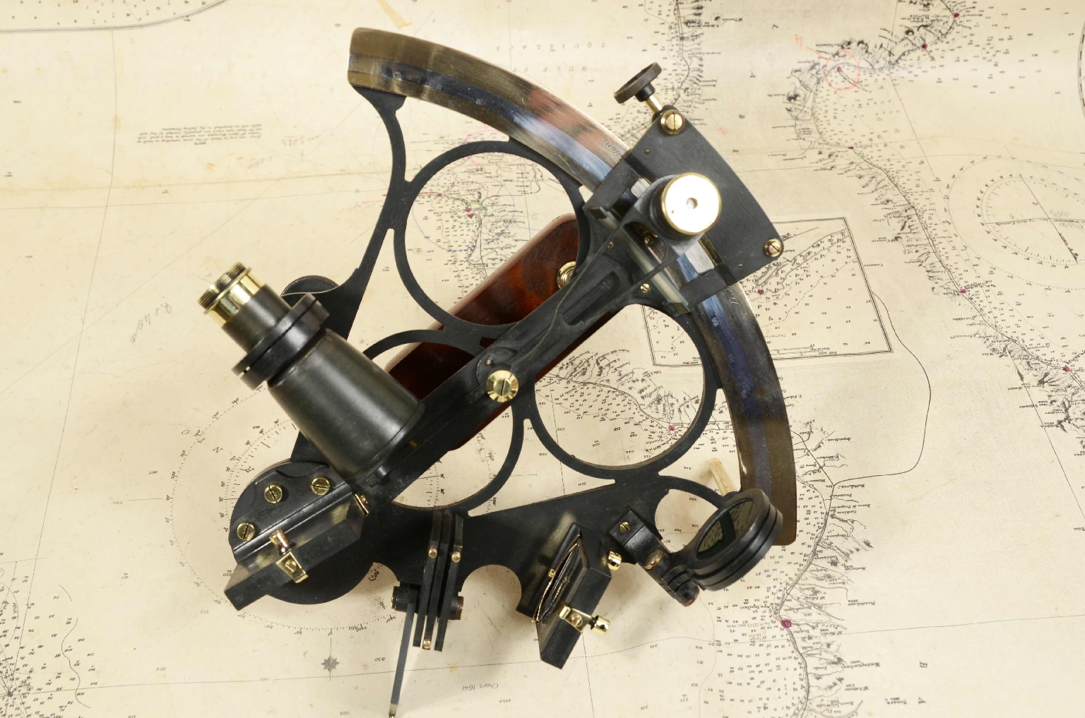 Nautical antiques/7932-Antique Sextant