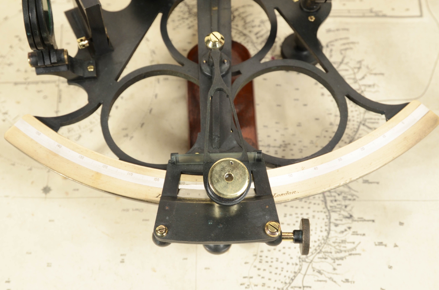 Nautical antiques/7932-Antique Sextant