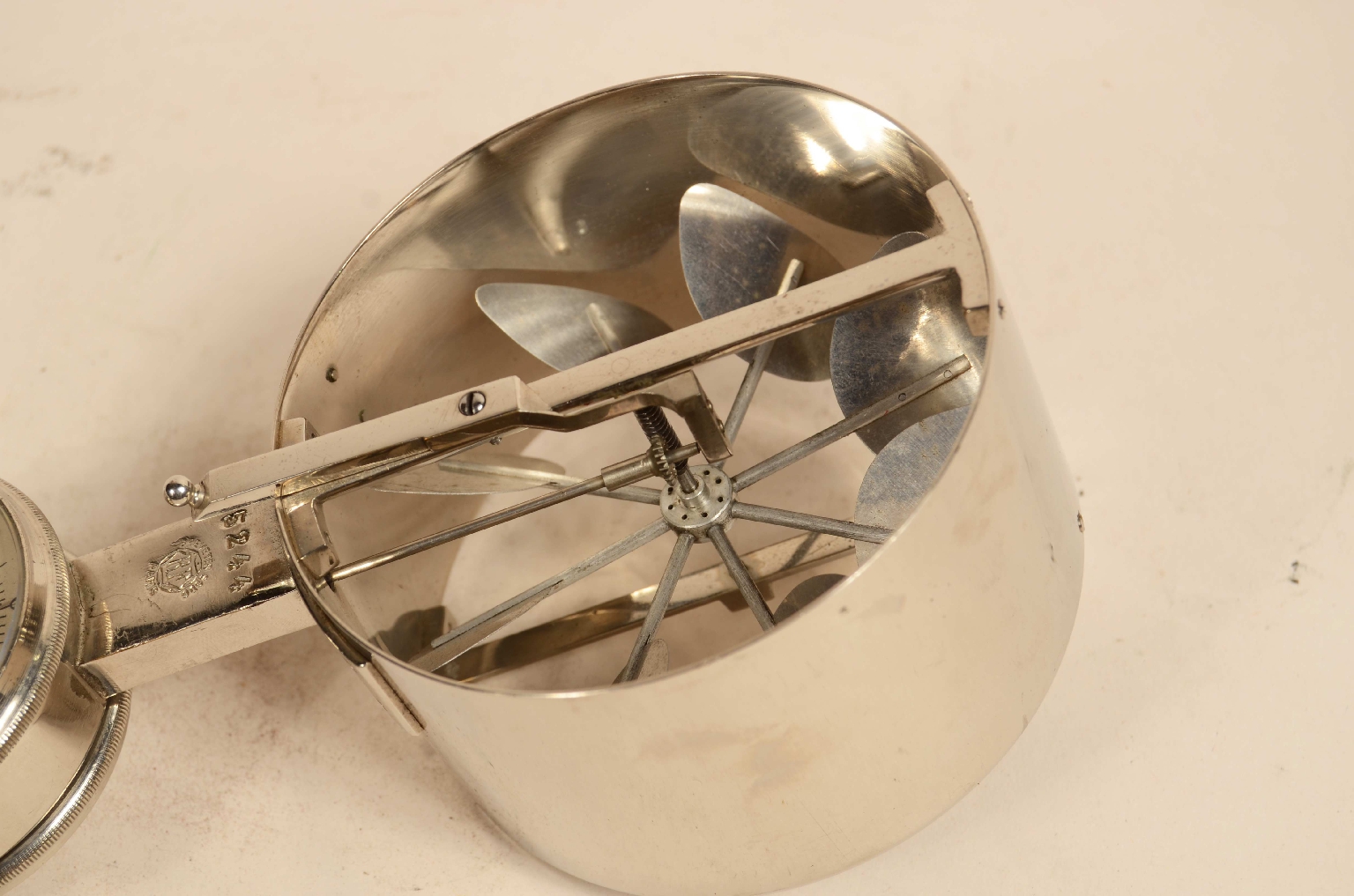 Antique measuring instruments/7986-Antique Anemometer