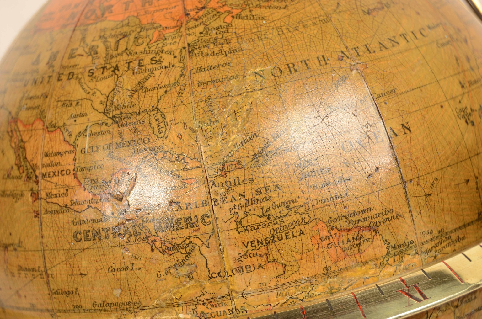 Globi-mappamondi antichi/8029-Globo con orologio