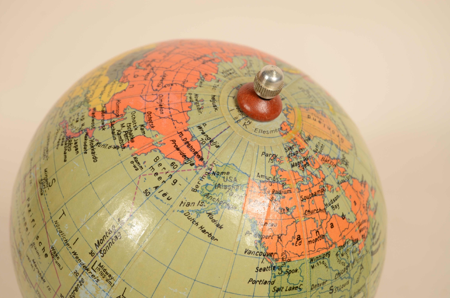 Antique globes-world maps/8032-Small Terrestrial Globe