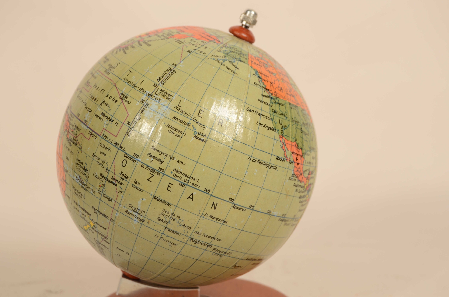 Antique globes-world maps/8032-Small Terrestrial Globe