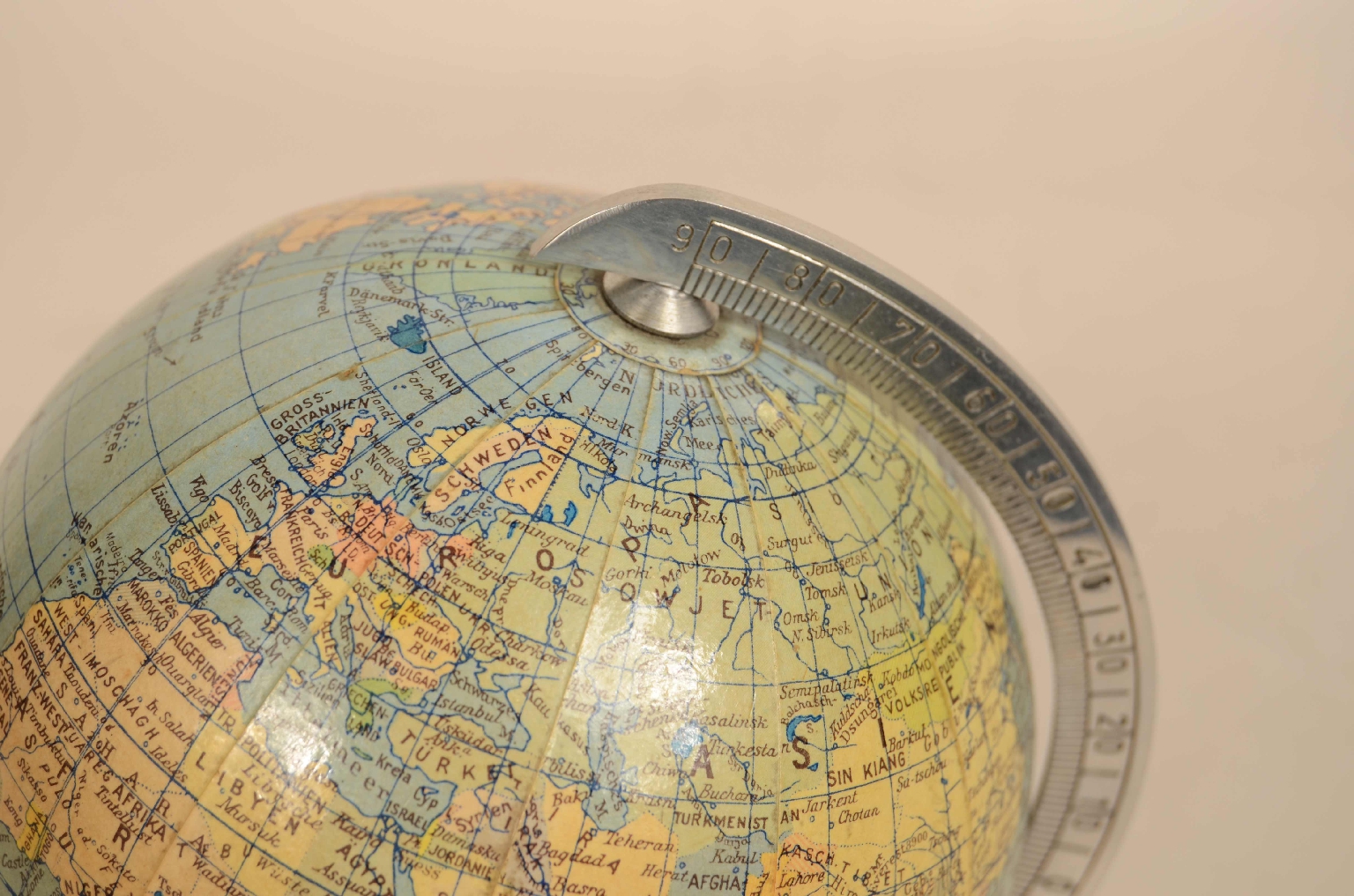 Antique globes-world maps/8035-Small Terrestrial Globe